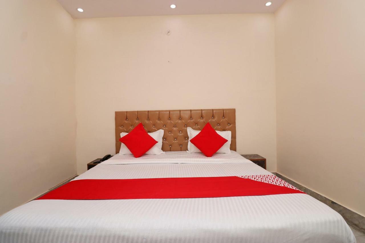 Oyo 30288 Hotel Moon Palace Lucknow Eksteriør bilde