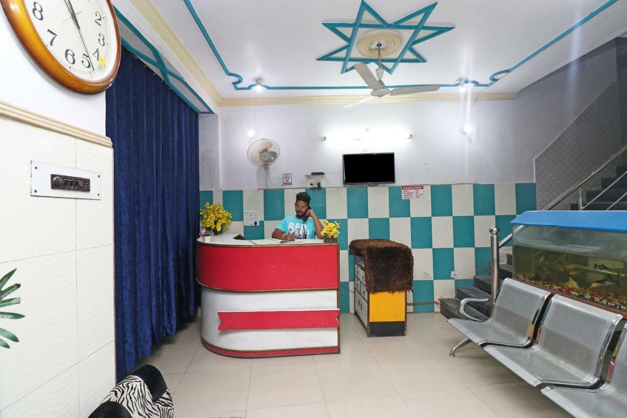 Oyo 30288 Hotel Moon Palace Lucknow Eksteriør bilde